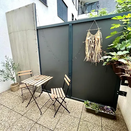 The Elite Downtown 2- Bedroom Ac & Garage Parking 公寓