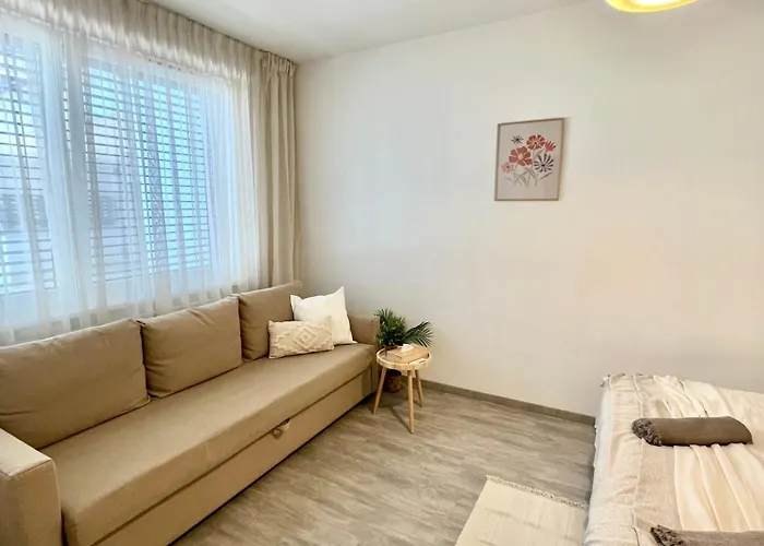 アパート The Elite Downtown 2- Bedroom Ac & Garage Parking *